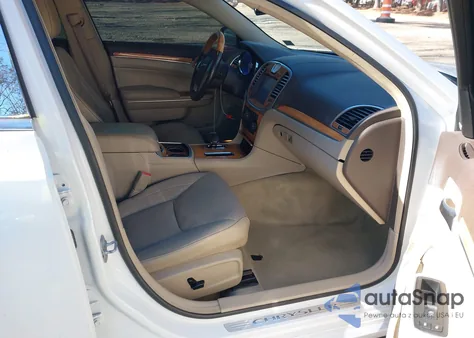 2013 Chrysler 300C z USA, uszkodzony, nr VIN 2C3CCAEG3DH621285